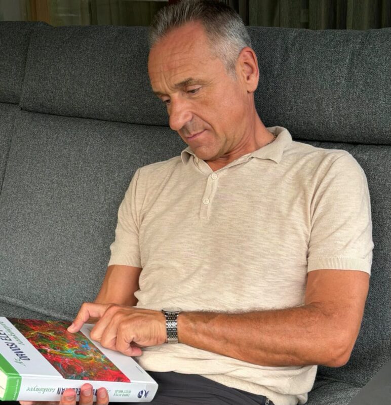 AMIRŐL A PROGRAM SZÓL